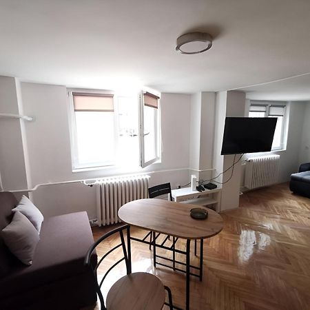 Nov Apartman U Mirnoj Ulici U Centru Beograda Dış mekan fotoğraf